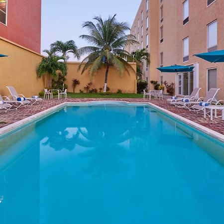 City Express Junior By Marriott Cancun Exterior photo