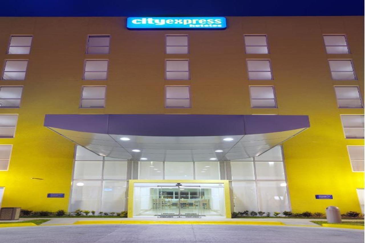 City Express Junior By Marriott Cancun Exterior photo