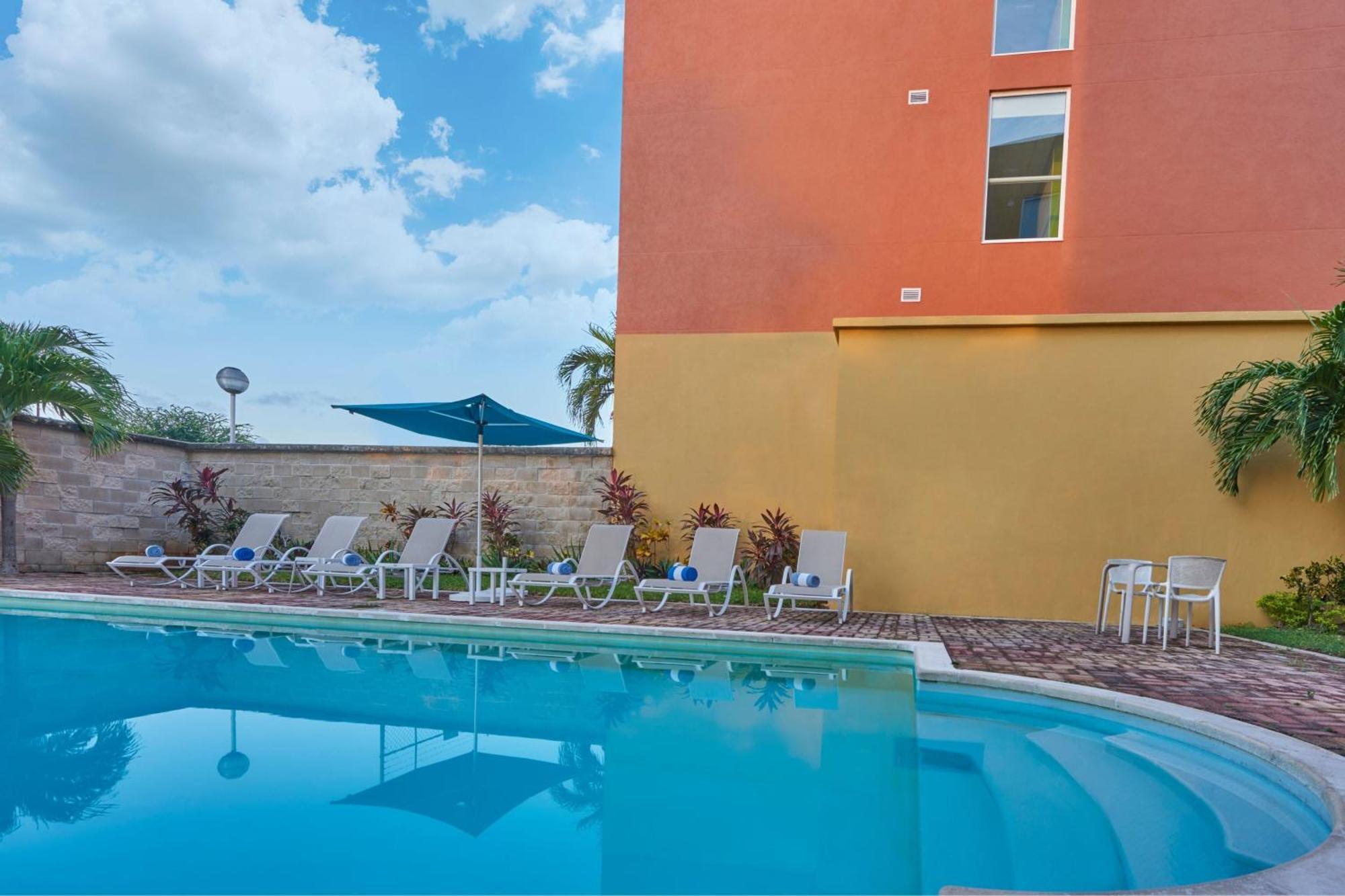 City Express Junior By Marriott Cancun Exterior photo