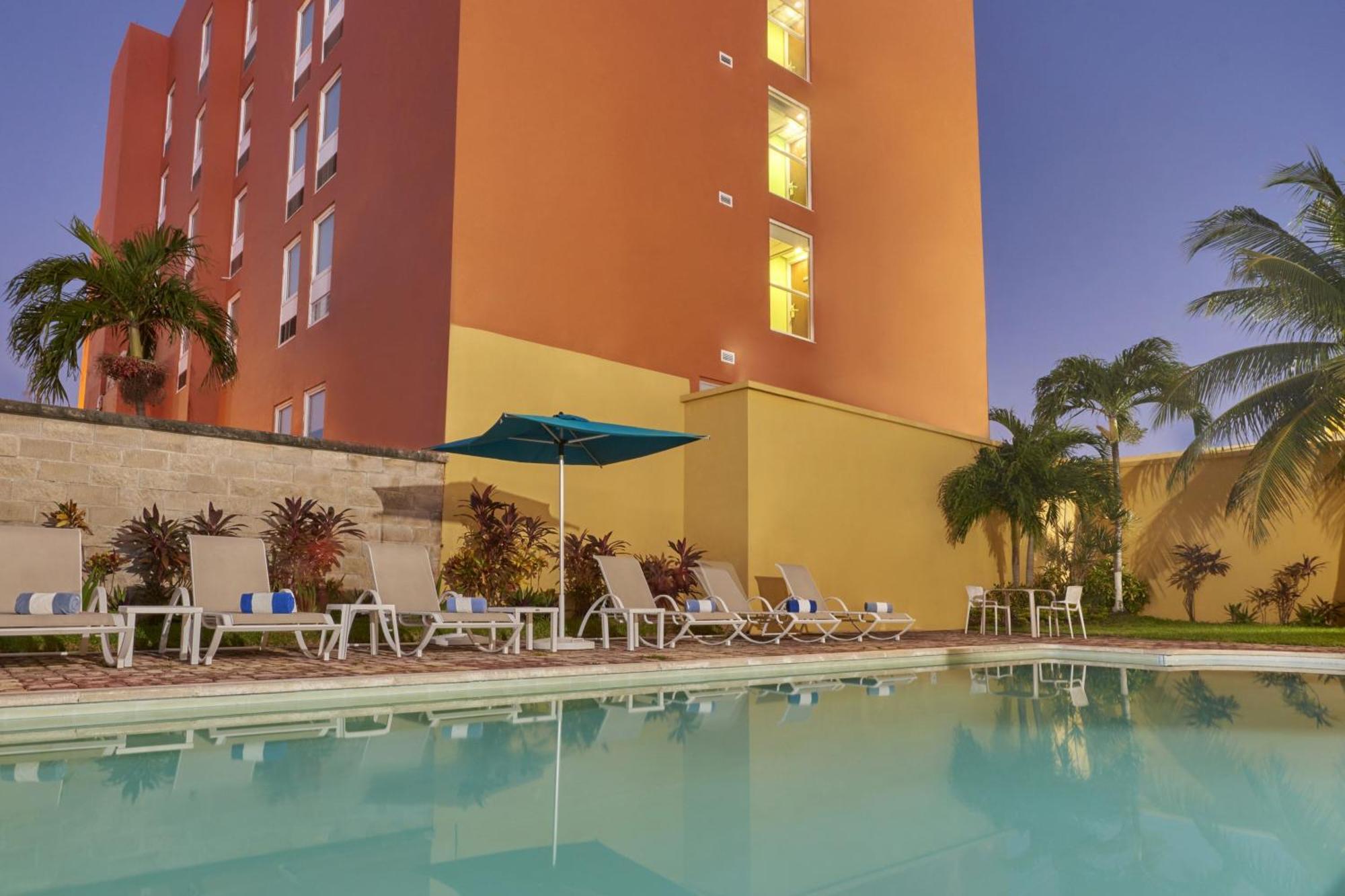 City Express Junior By Marriott Cancun Exterior photo