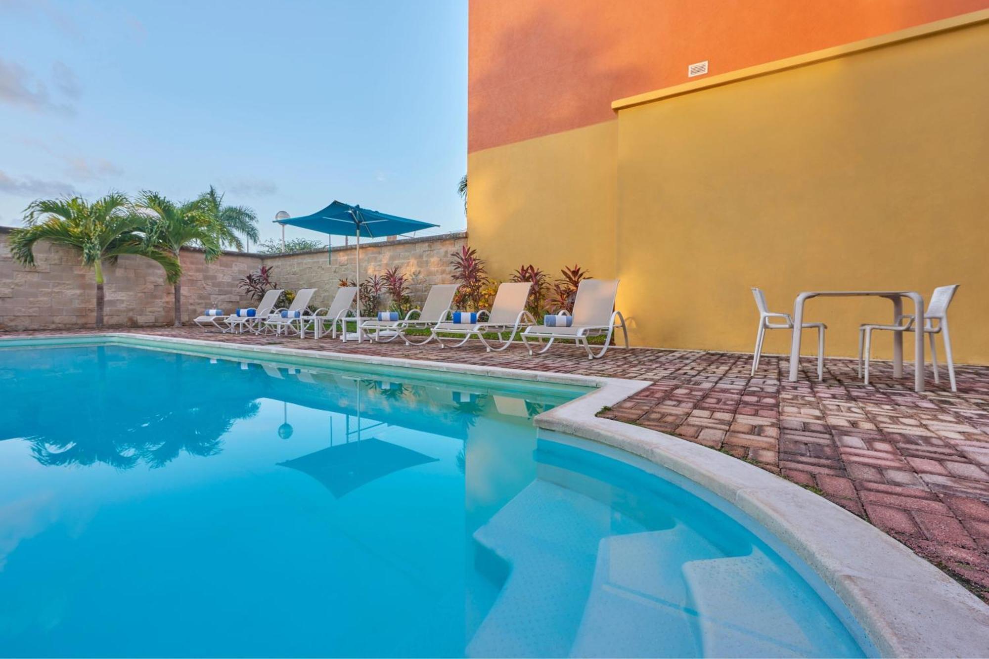 City Express Junior By Marriott Cancun Exterior photo