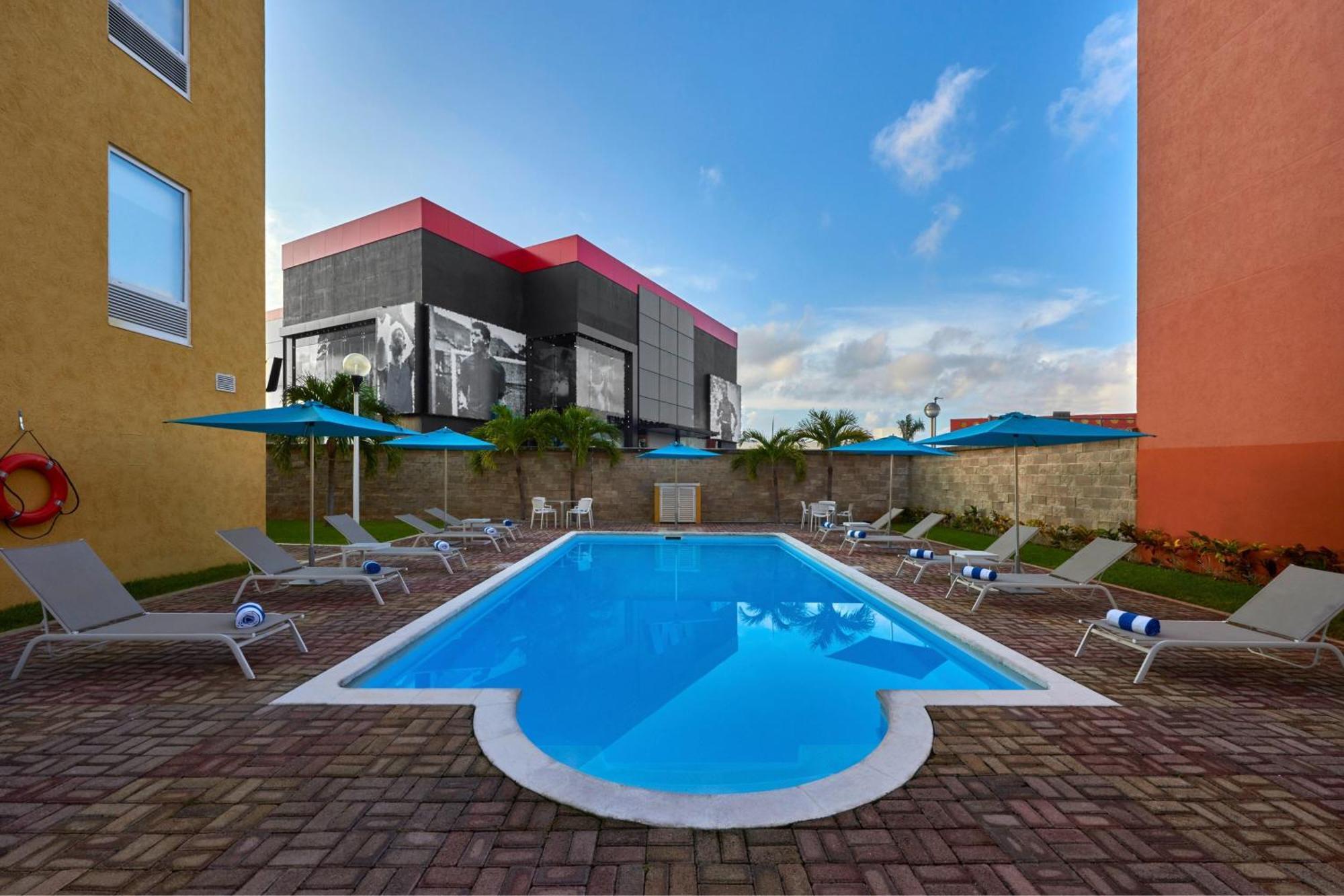 City Express Junior By Marriott Cancun Exterior photo