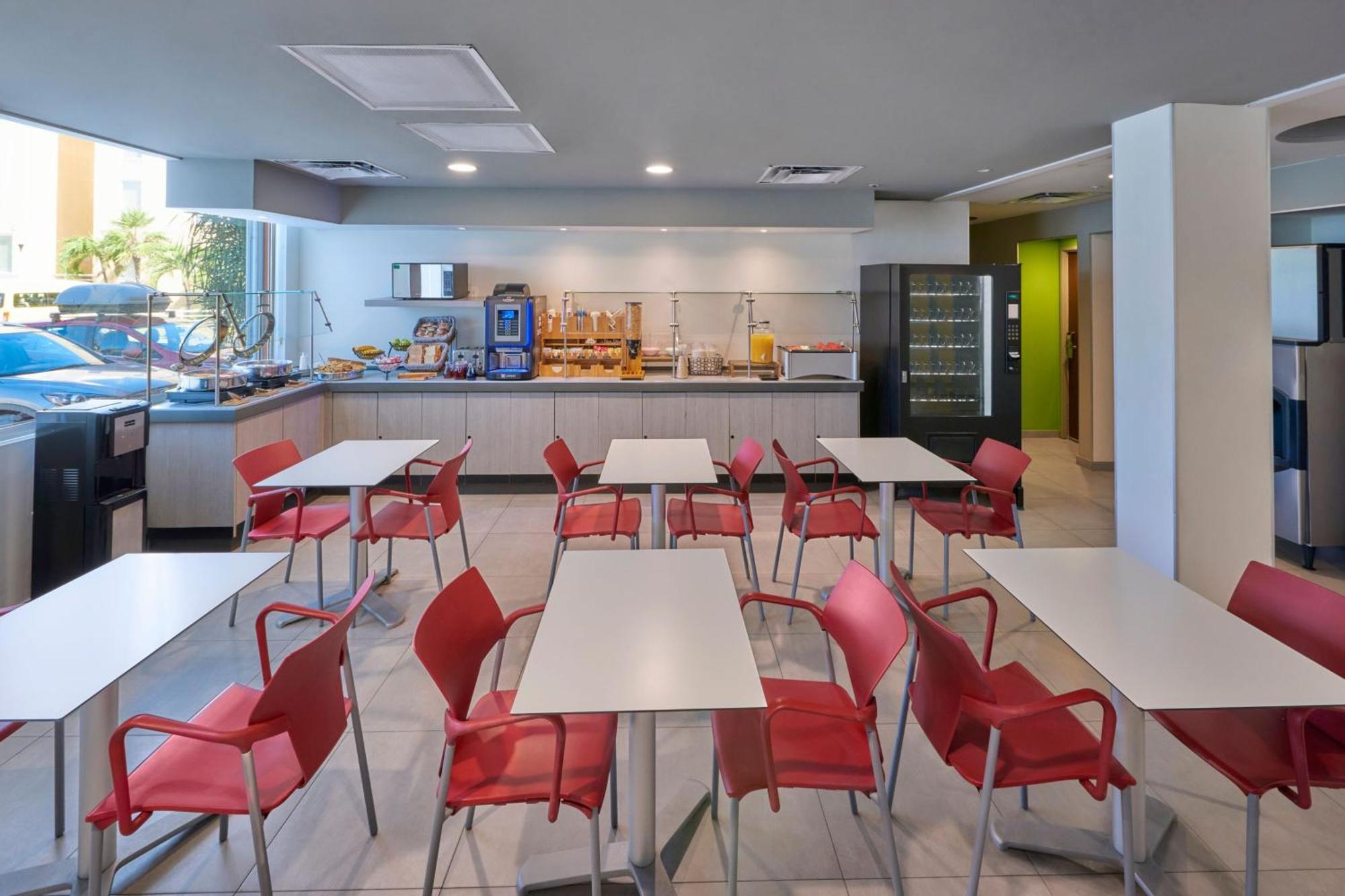 City Express Junior By Marriott Cancun Exterior photo