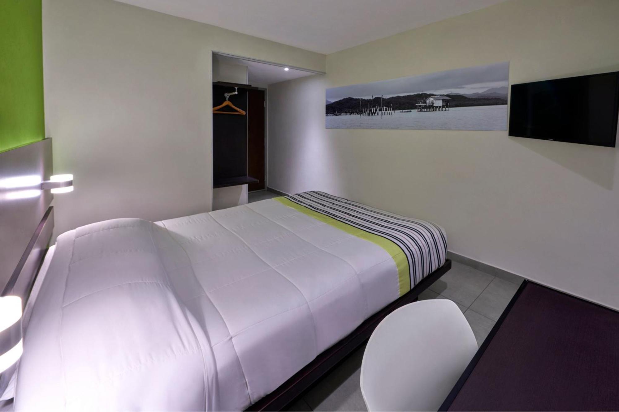 City Express Junior By Marriott Cancun Exterior photo