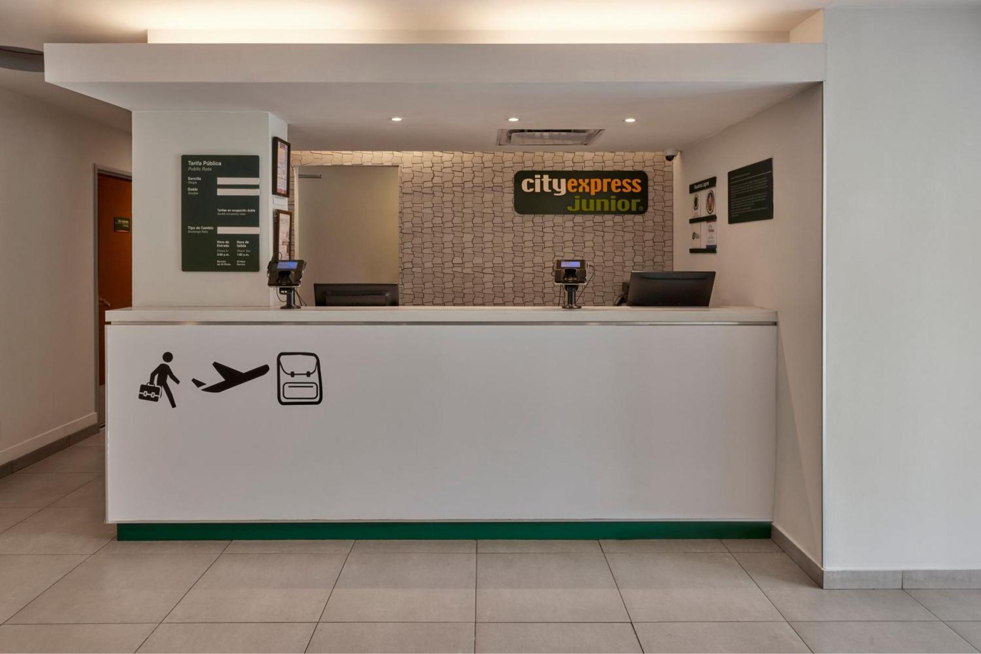 City Express Junior By Marriott Cancun Exterior photo