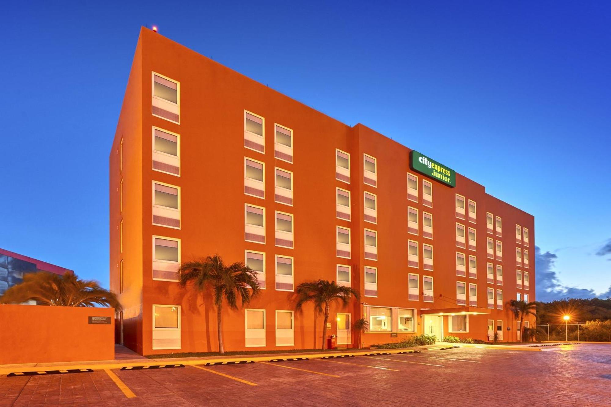 City Express Junior By Marriott Cancun Exterior photo