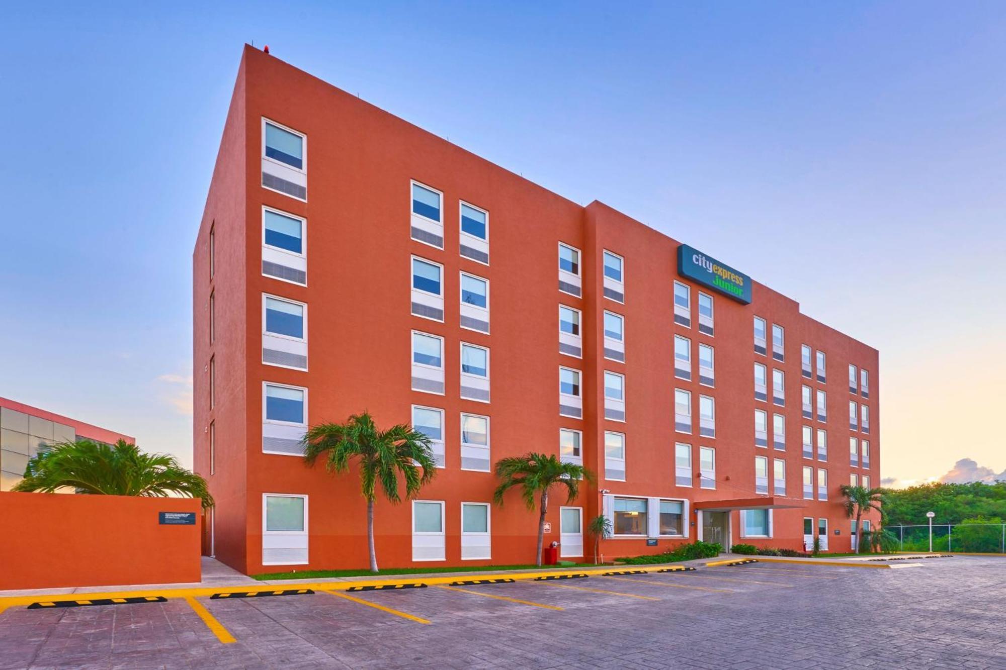City Express Junior By Marriott Cancun Exterior photo