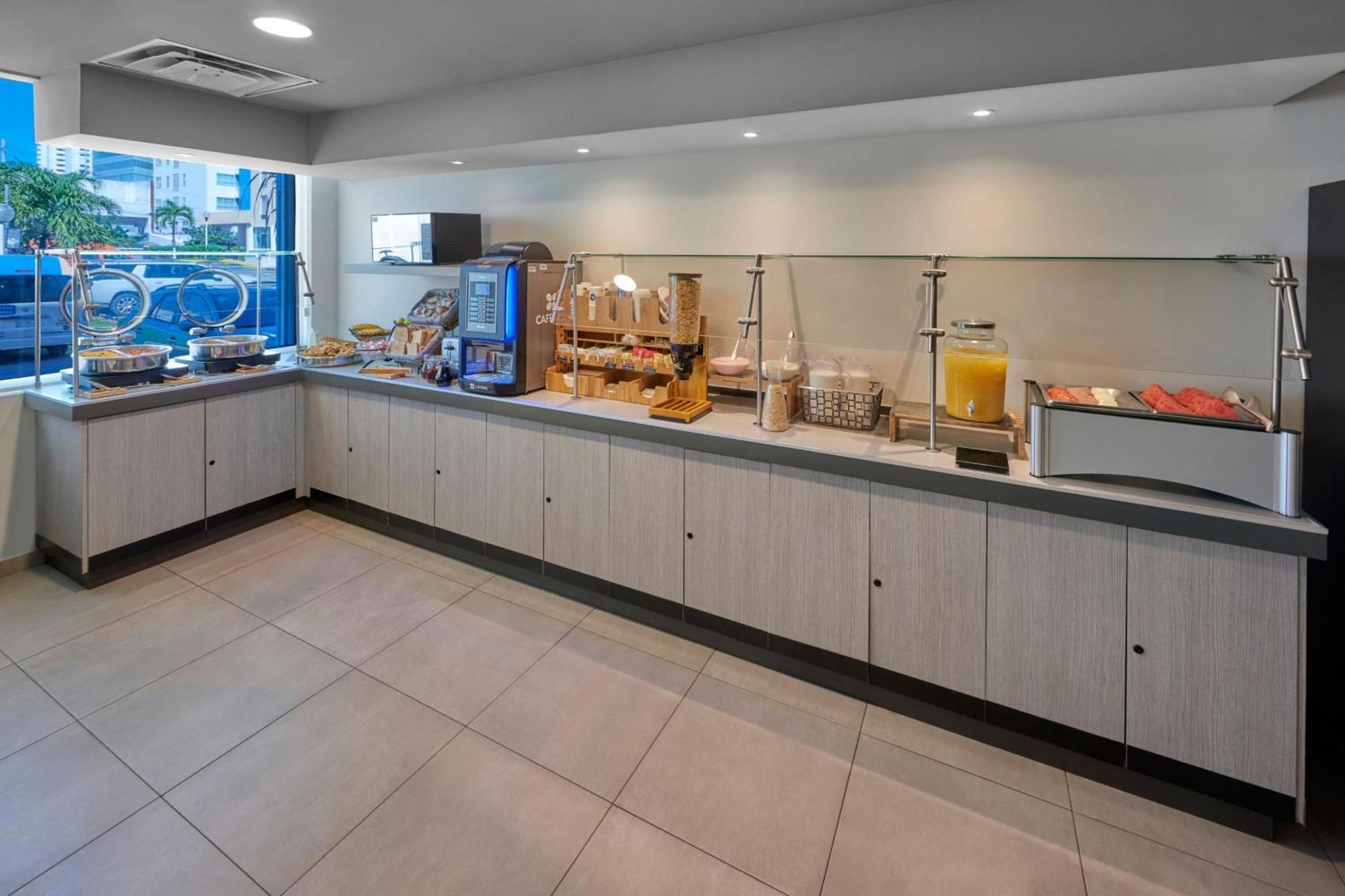 City Express Junior By Marriott Cancun Exterior photo